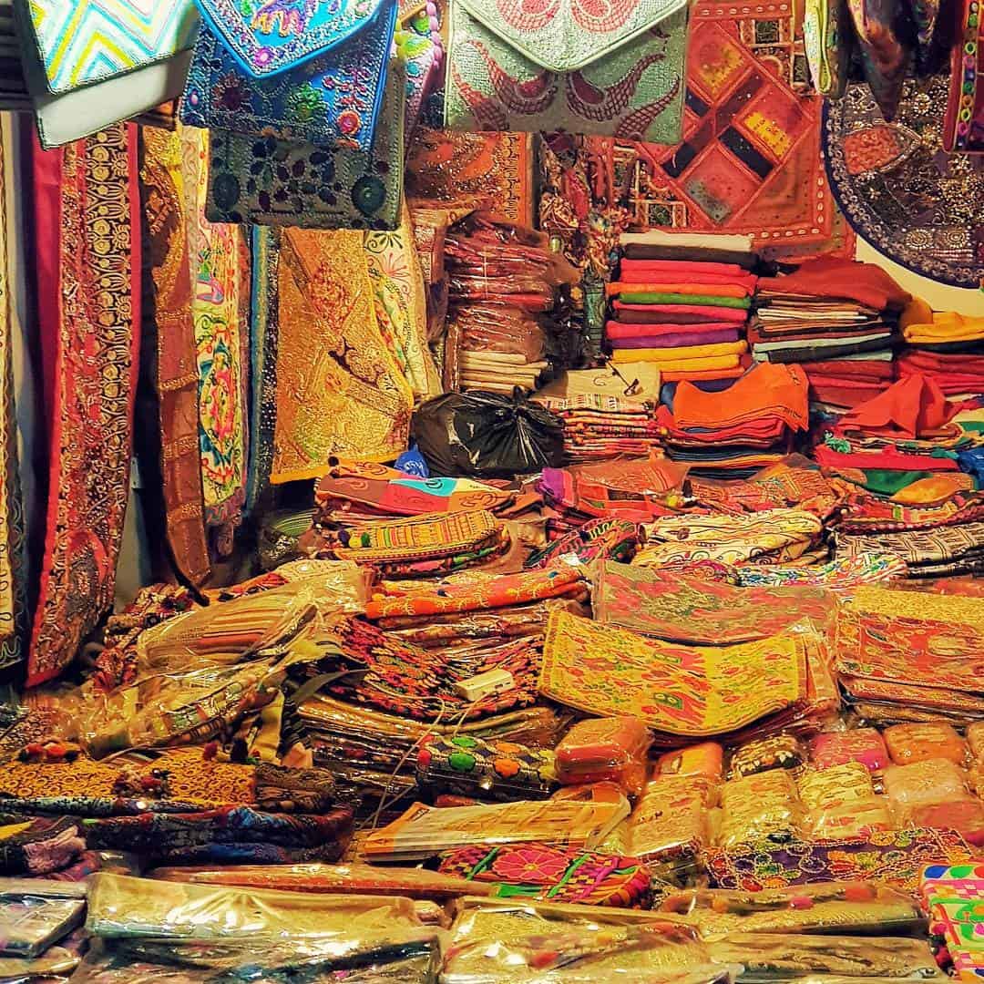 Delhi Street Shopping: Best Bazaars for Budget Spending - Find Here