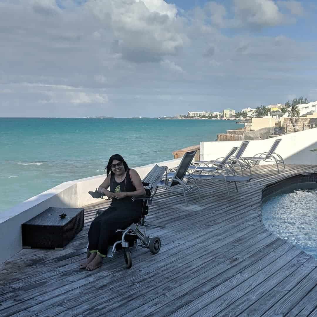 Traveling to Bahamas in a wheelchair