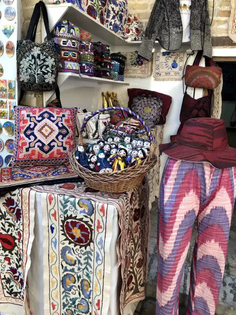 19 Rare Souvenirs to Buy in Uzbekistan & Insider Tips